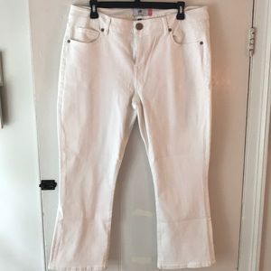 Cabi kick it crops 14